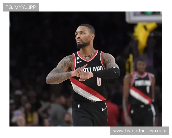 利拉德挡拆创造高效得分机会显著拉开球队进攻空间