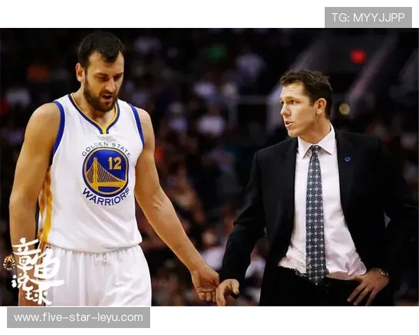 朱利叶斯·兰德尔挡拆制造错位提升篮下效率明显优于过去赛季