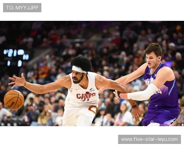 米切尔无球跑动占比提升，拉开空间效率反超布克