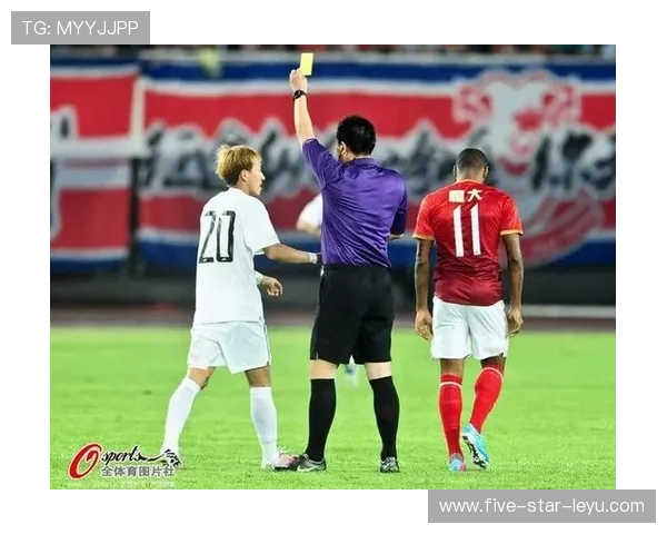 拖延时间判罚标准：裁判何时出示黄牌并加补时