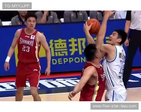 篮球规则详解:投篮犯规的认定与罚球机制 篮球规则详解:投篮犯规的认定与罚球机制